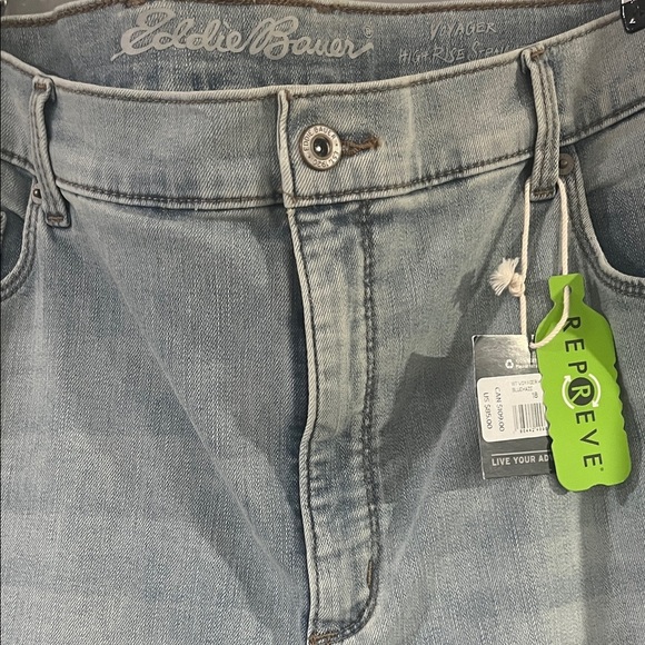 Eddie Bauer Women's Light Wash Straight Leg Jeans Size 18T - Picture 8 of 11